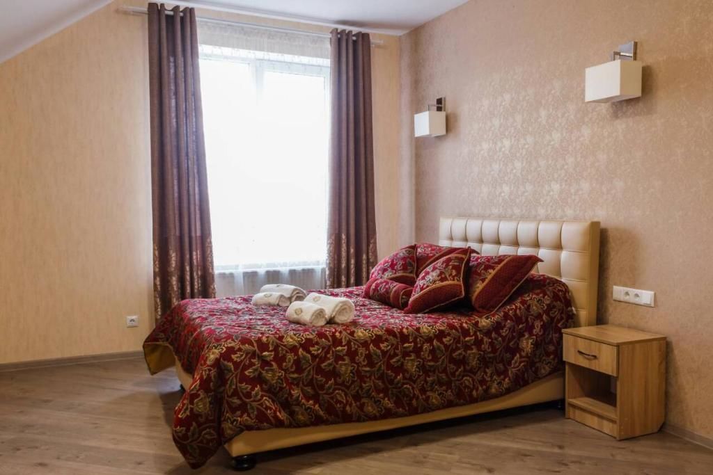 Отель Hostynnyy Dvir Стрый-27