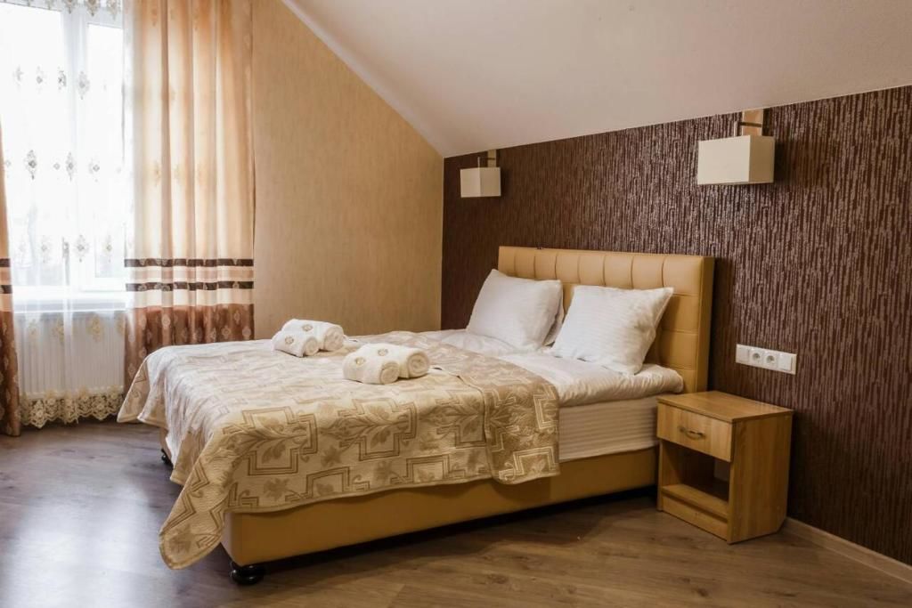 Отель Hostynnyy Dvir Стрый-28